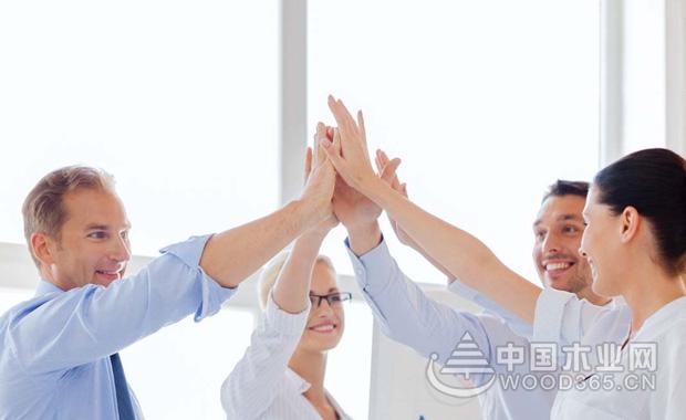 信贷市场的乐观情绪遭到质疑？瑞银警告美国高收益债风险溢价接近历史低位