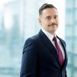 照亮赶考路，燃点梦想光