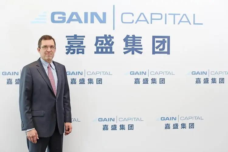上海市市场监管局与市工商联联合签署《关于深入推进公平竞争促进民营经济高质量发展的合作备忘录》
